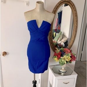 5/$25 BEAUTIFUL BLUE STRAPLESS DRESS